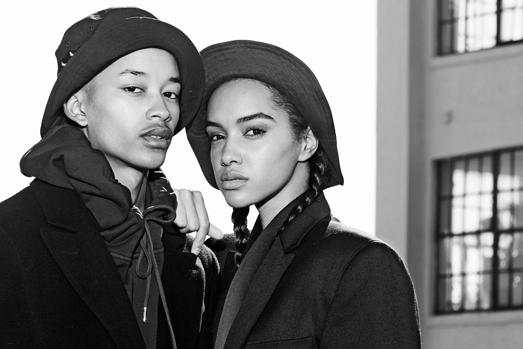 NYC-Streetwear-Photographer-Couple-on-Rooftop-Fashion-Photographer-NYC